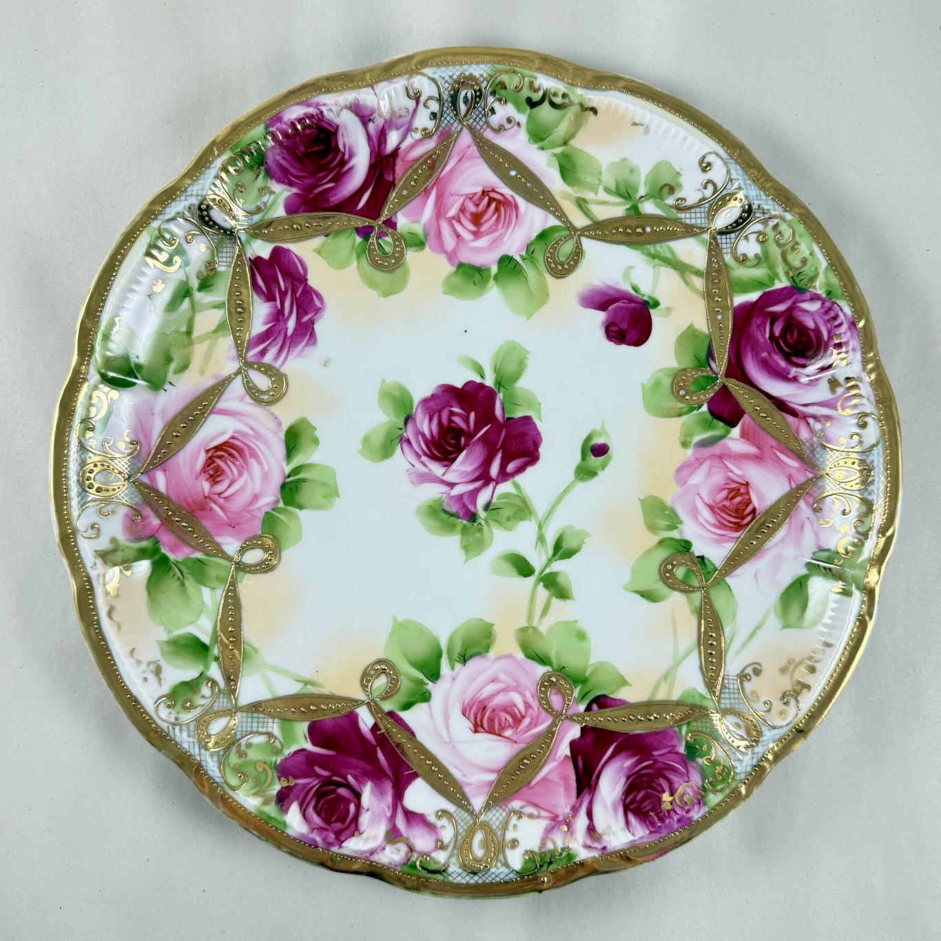 NIPPON Hand Painted 飾り皿 薔薇柄 金彩 プレート Nippon, Hand-Painted Porcelain Rose Moriage Large Plate – Black