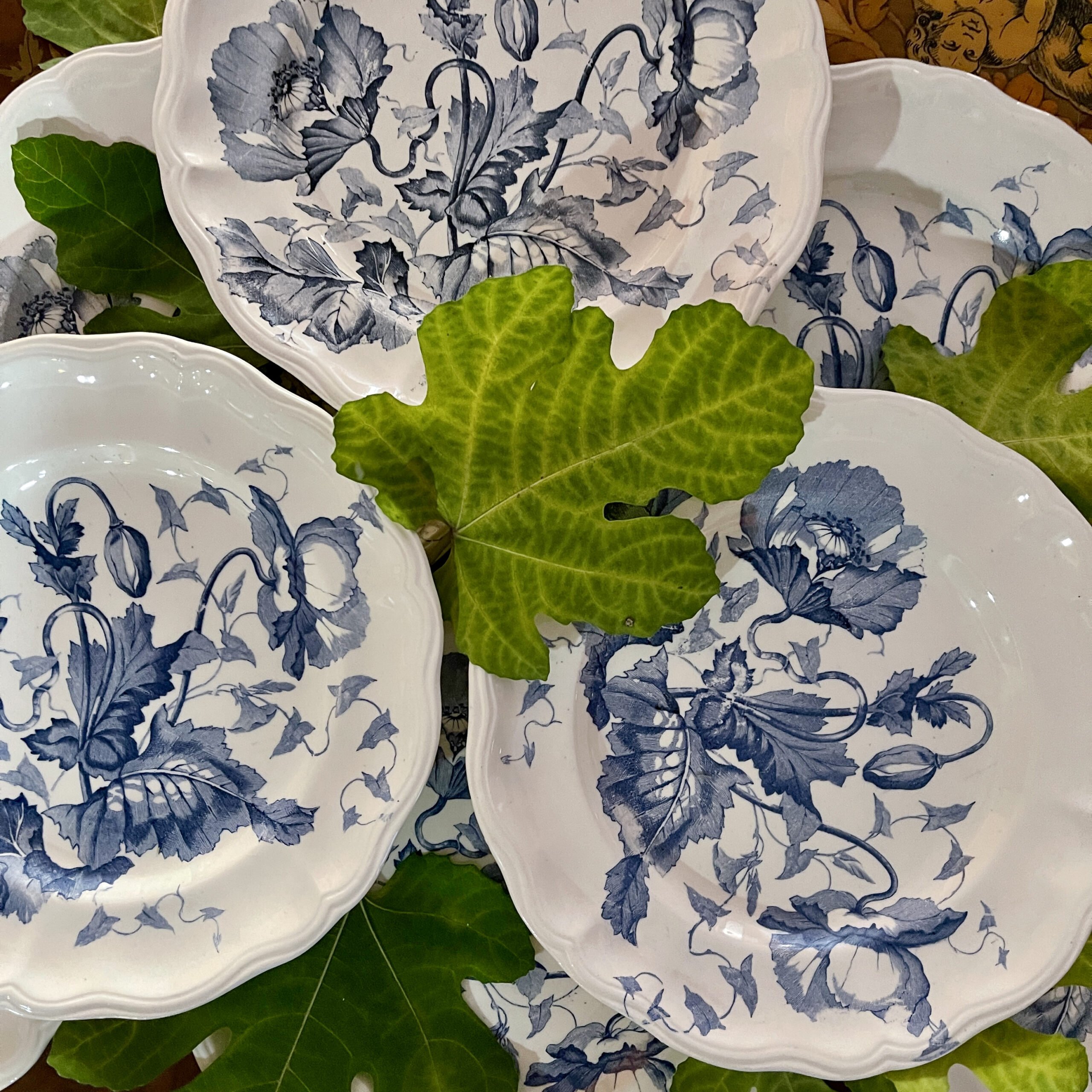 Longchamp Terre de Fer Pavots Pattern Plates, S/8 - SOLD