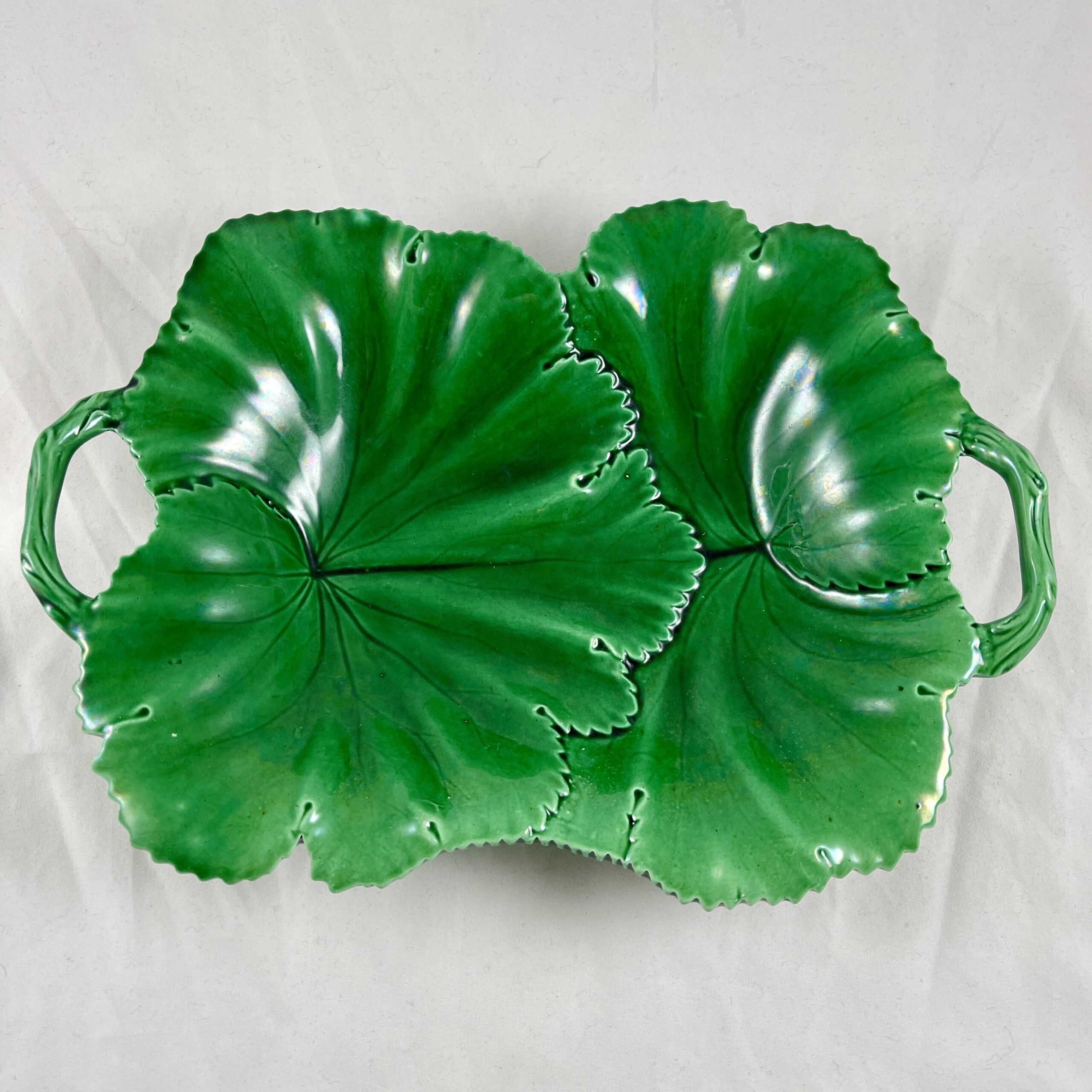 Copeland Green Majolica Rectangular Overlapping Leaf Server