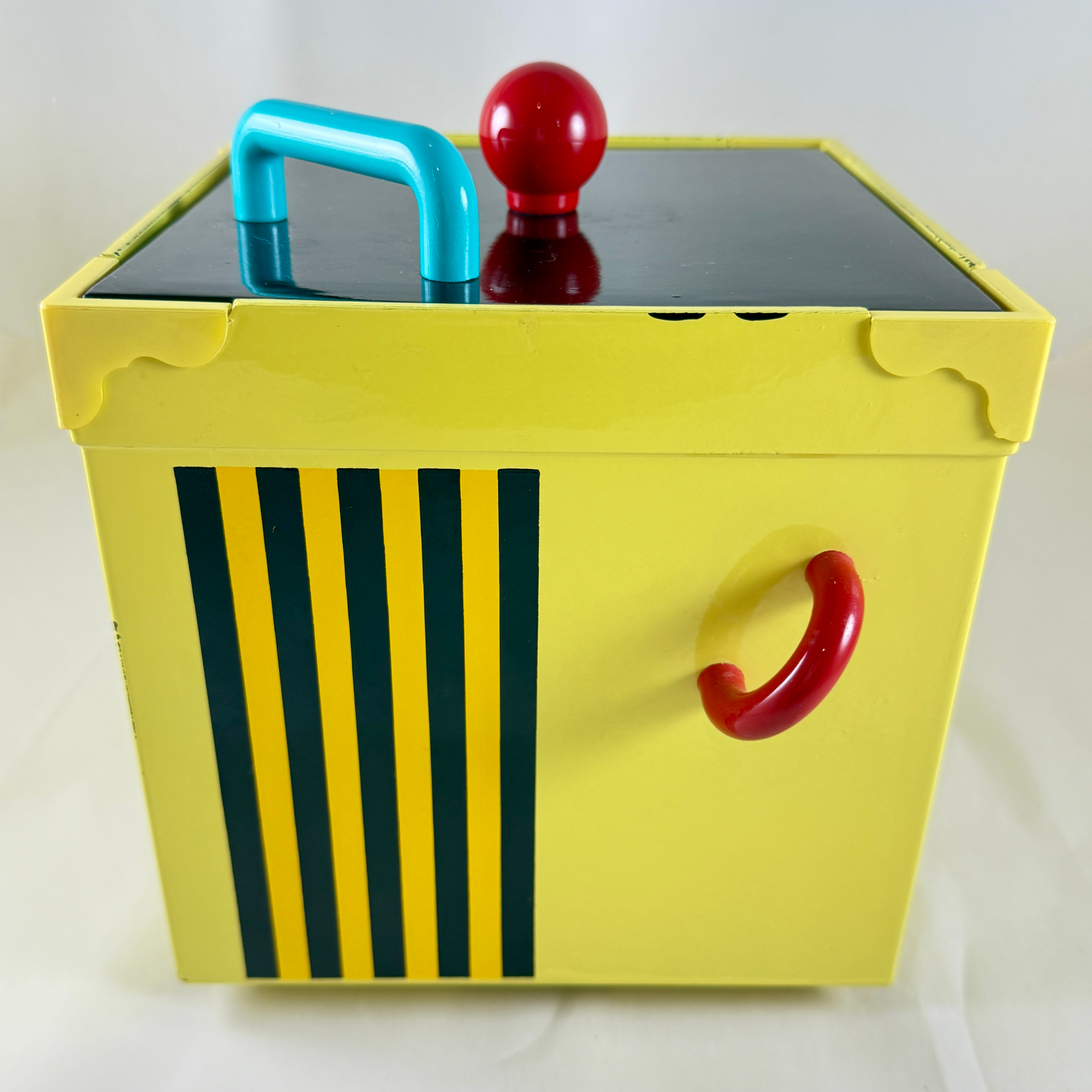 Memphasis Stripes Pattern Post Modern Lacquer Ice Bucket