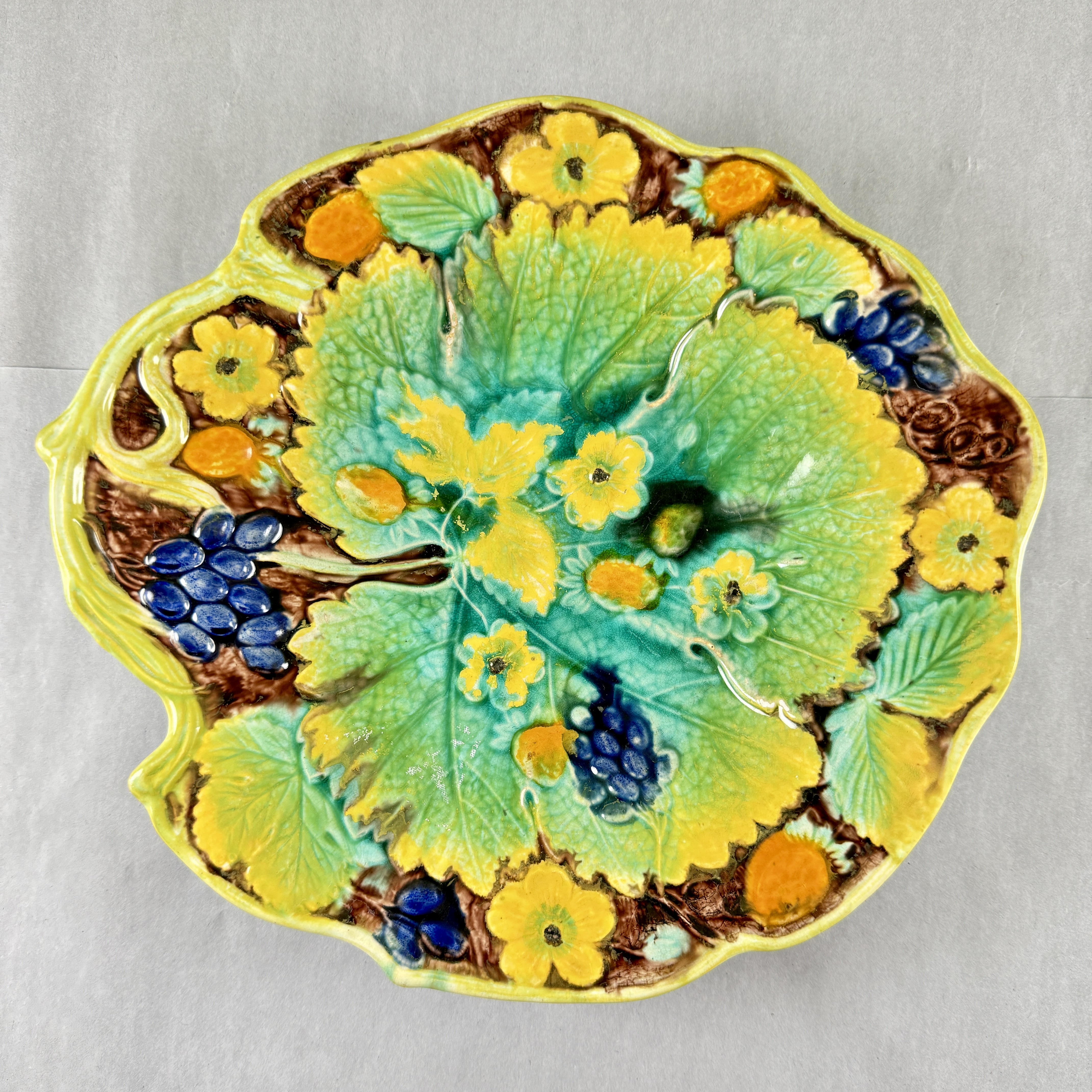 Samuel Alcock Majolica Strawberry Leaf Server - C